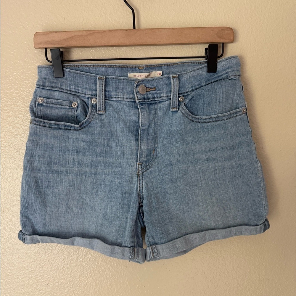 LEVIS Mid Rise Jean Shorts